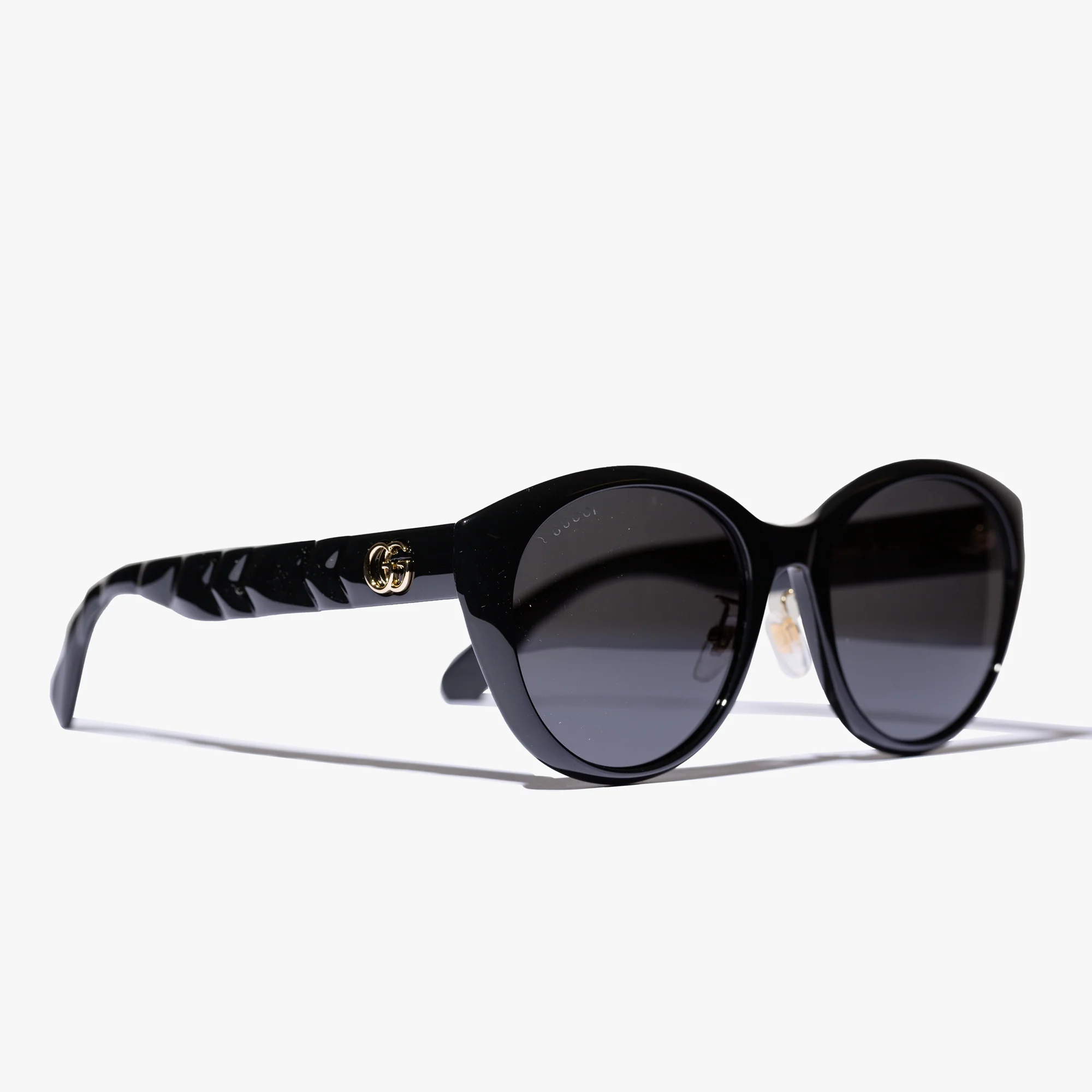 Womens Black Oval Sunglasses