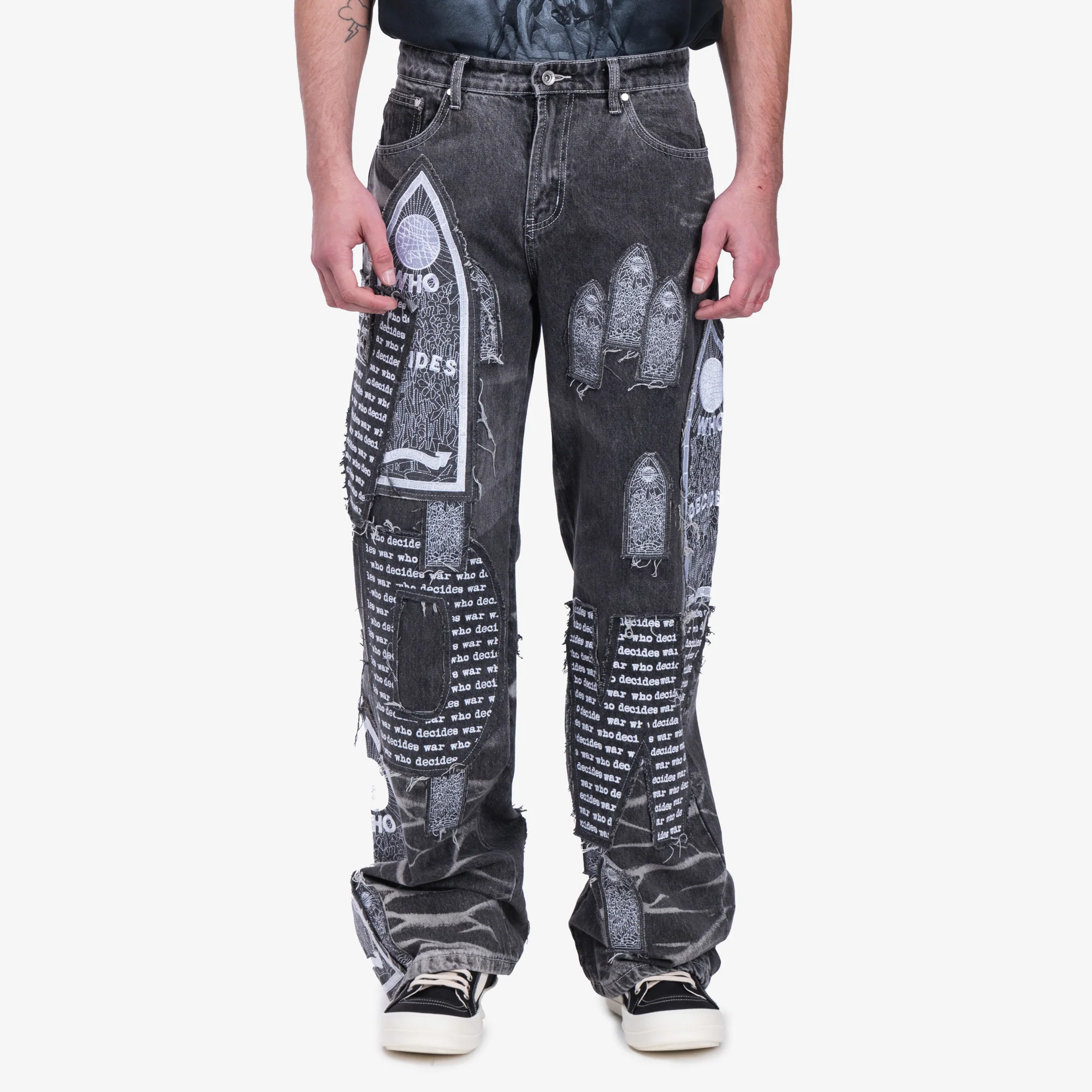 Motif Patched Jeans